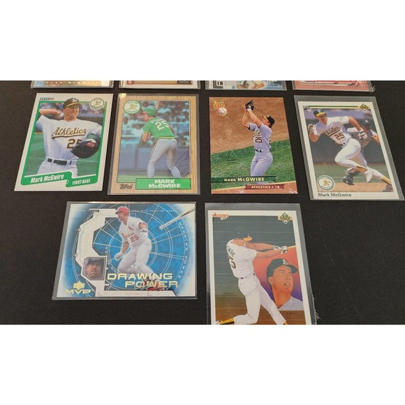 Mark McGwire, Oakland A's, Cardinals - Collection of 14 Baseball Cards - Picture 4 of 9
